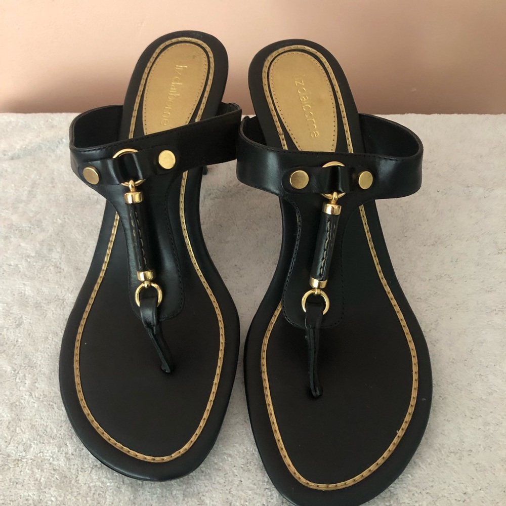 NWOT Liz Claiborne black heeled sandlas with gold detail. - Picture 2 of 8